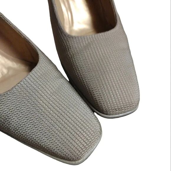 VTG 90s Stuart Weitzman Taupe Textured Square Toe Block Pumps Size 8.5 - Picture 4 of 14